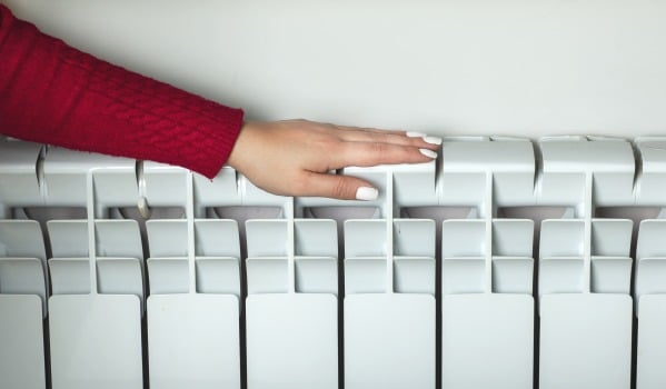 Podłączenie grzejnika od dołu — poradnik krok po kroku